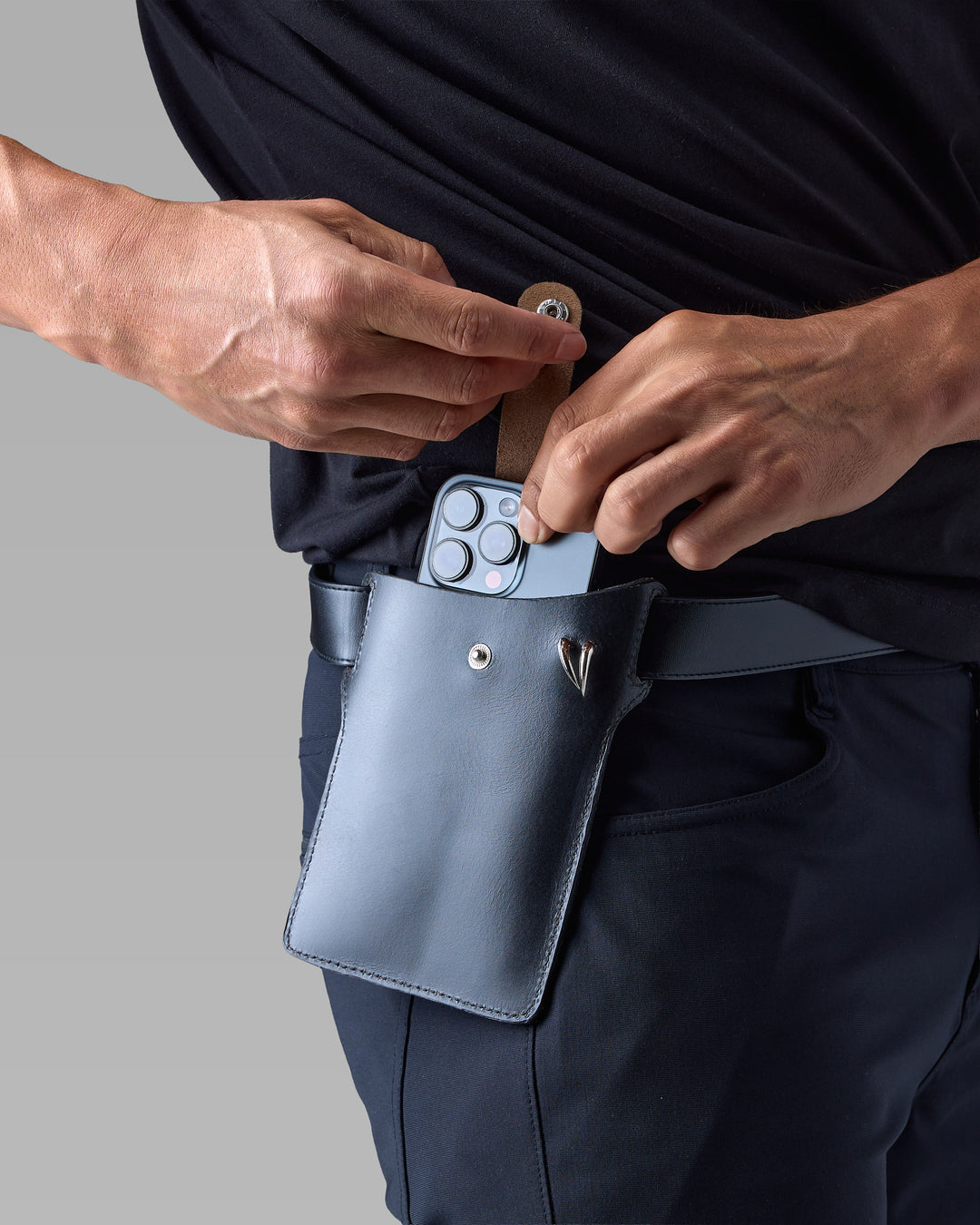 Misano black leather cell phone carrier by Leopardi Apparel